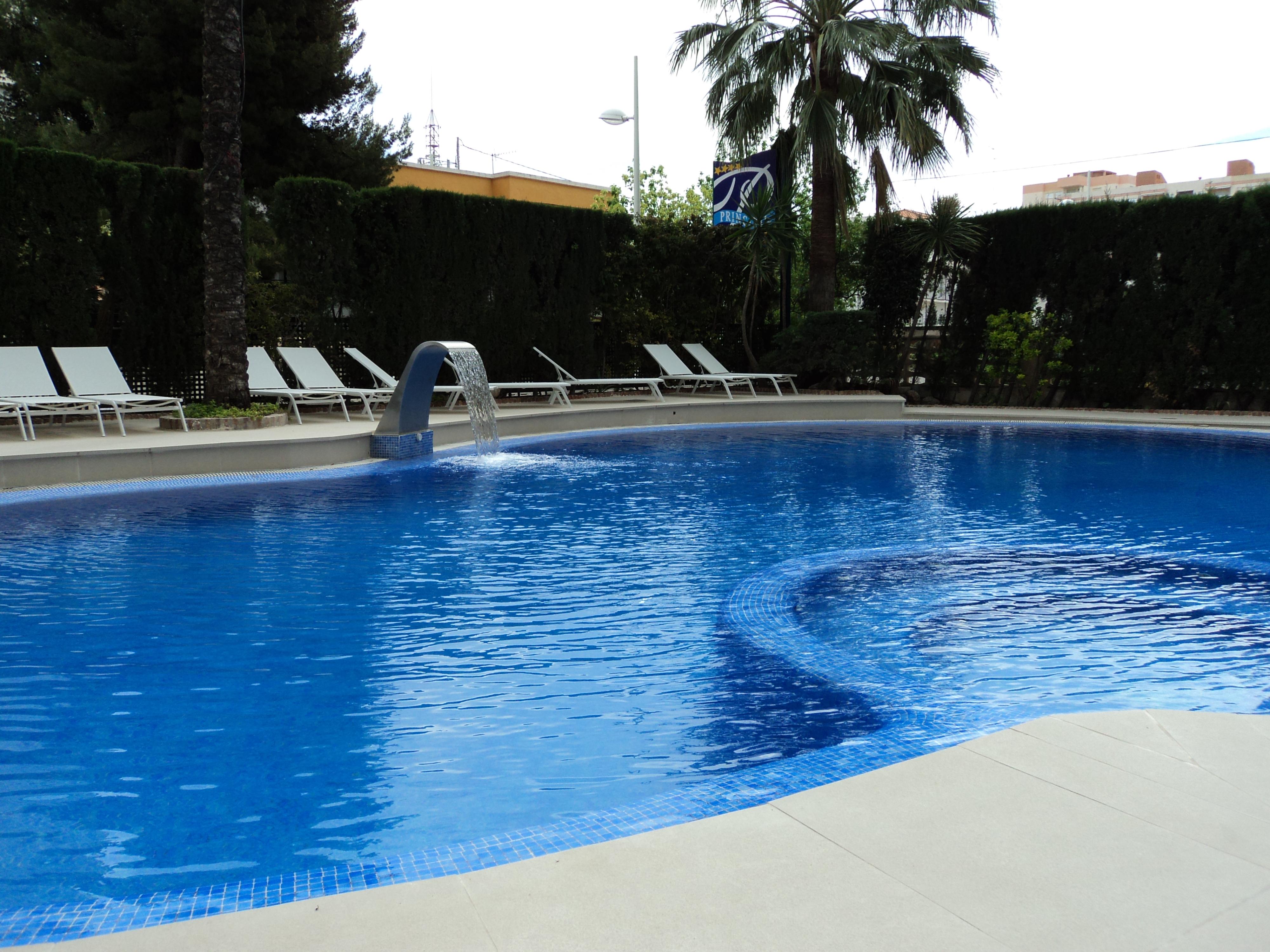 Hotel Rh Arena กันดิอา ภายนอก รูปภาพ