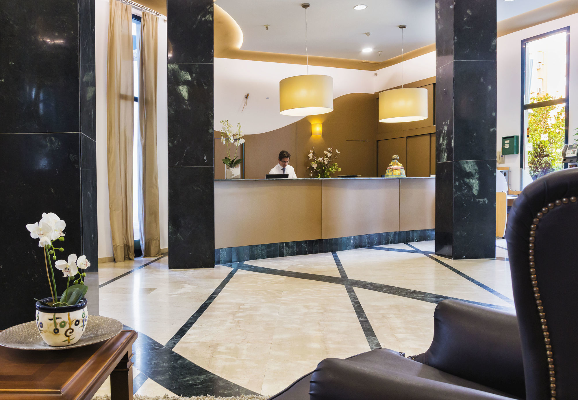 Hotel Rh Arena กันดิอา ภายนอก รูปภาพ