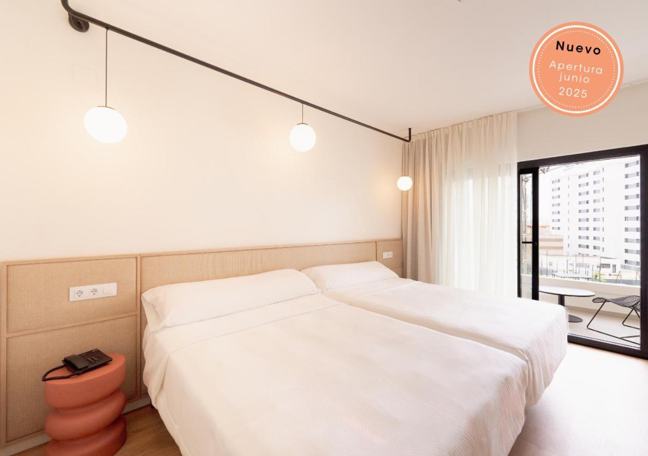 Hotel Rh Arena กันดิอา ภายนอก รูปภาพ