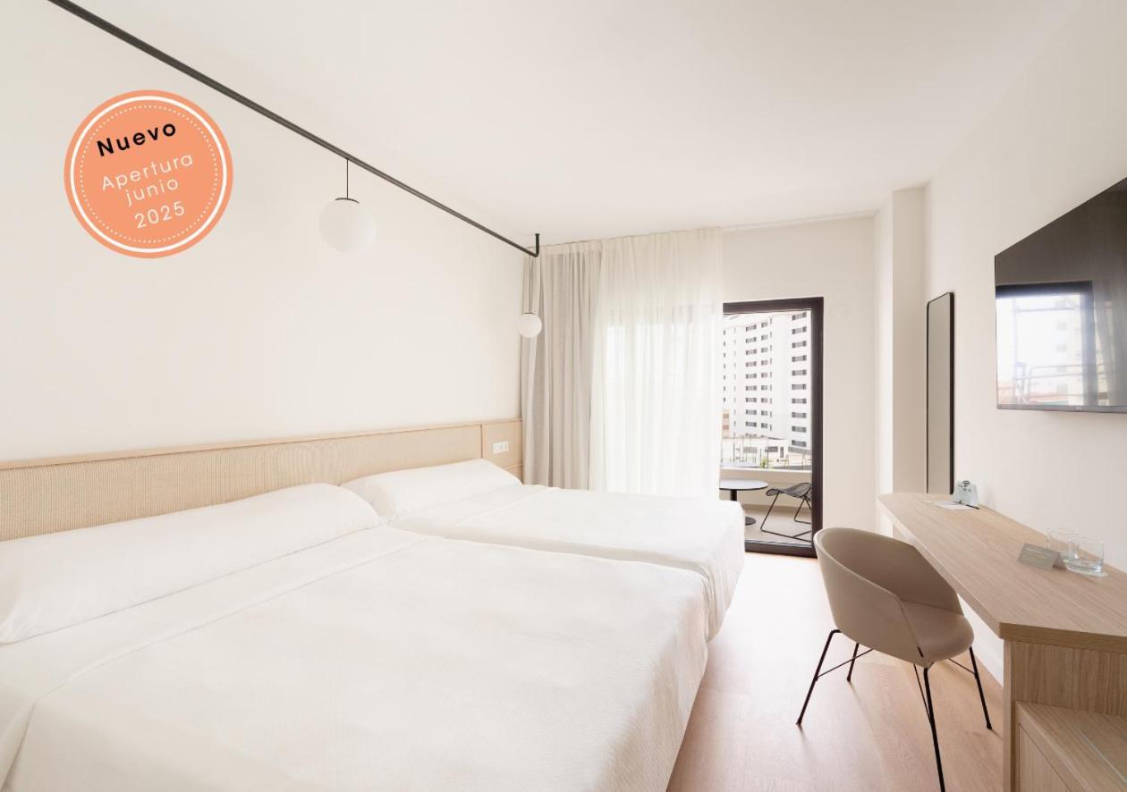 Hotel Rh Arena กันดิอา ภายนอก รูปภาพ