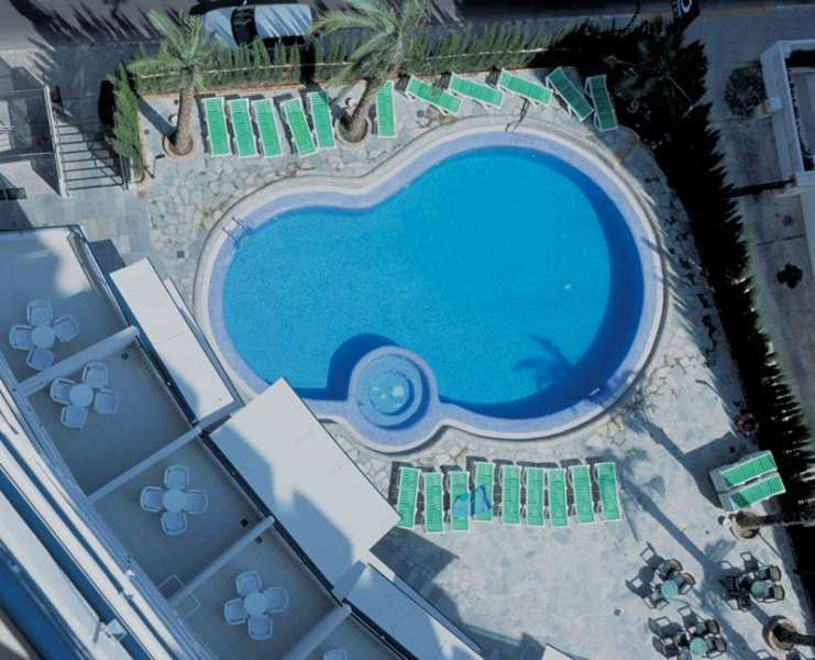 Hotel Rh Arena กันดิอา ภายนอก รูปภาพ